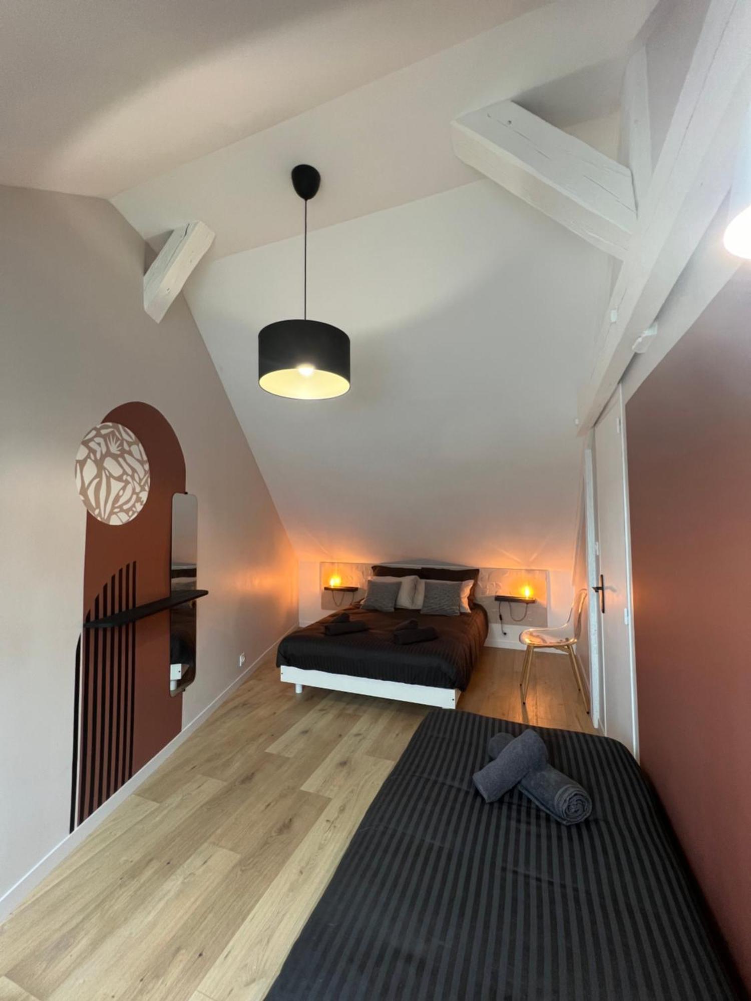 Appartement Spacieux Et Lumineux Proche Du Centre Historique Доль-де-Бретань Экстерьер фото